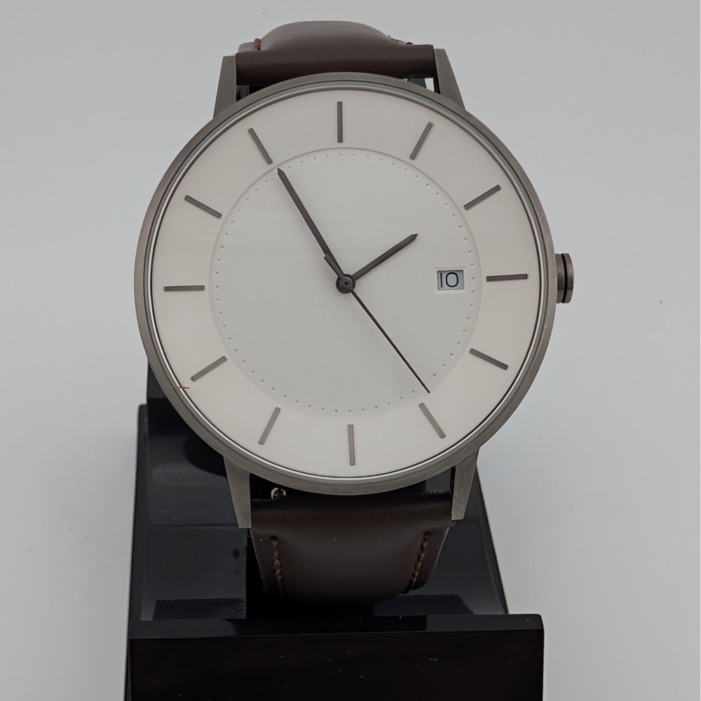 Linjer Model 02-GU 41mm Swiss Quartz Sapphire Crystal Gunmetal Minimalist Watch